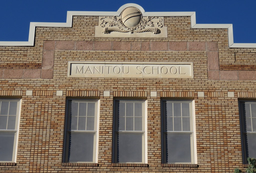 Manitou Springs Elementary School